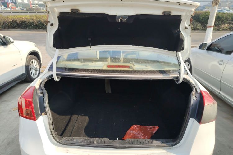 别克 凯越 2015款 1.5L 自动经典型机舱底盘23