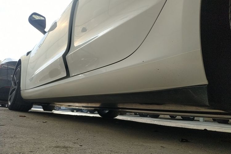 特斯拉 Model 3 2021款 Performance高性能全轮驱动版局部细节9002