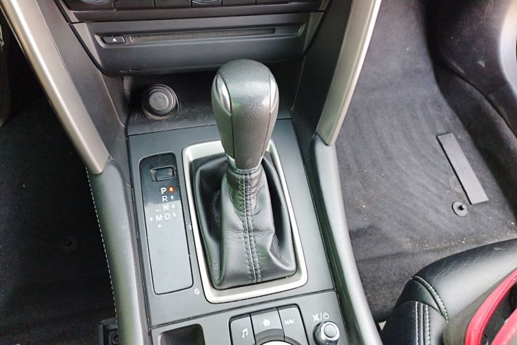 马自达CX-4 2018款 2.0L 自动两驱蓝天探索版 国V中控内饰18