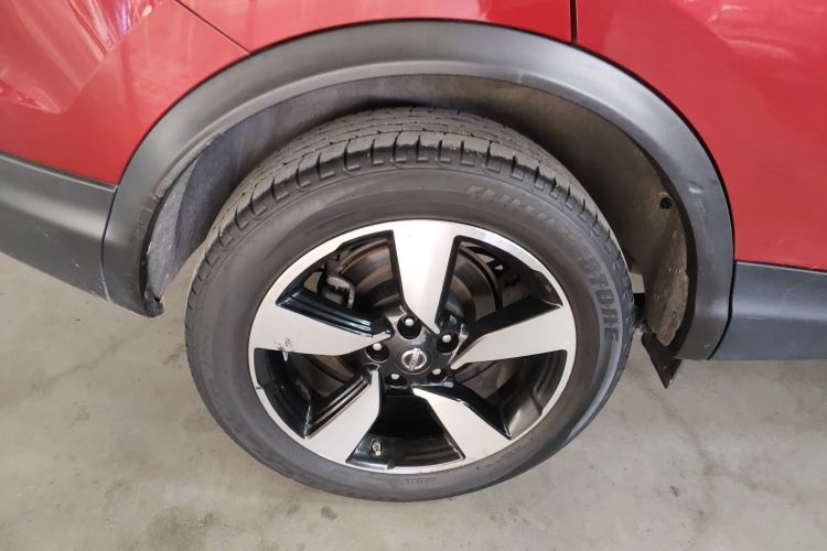 日产 逍客 2017款 2.0L CVT豪华版 国V车身外观6008