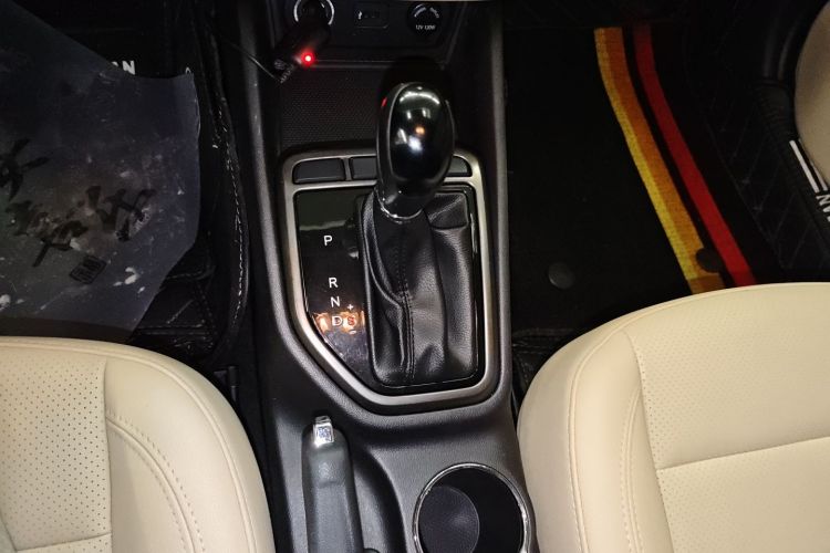 长安 逸动 2016款 1.6L 自动风尚型中控内饰18