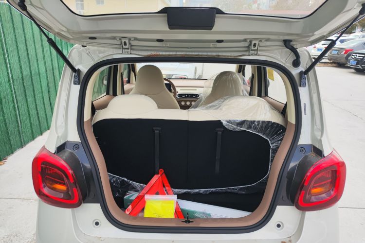 五菱汽车 宏光MINIEV 2025款 四门版 进阶款机舱底盘23