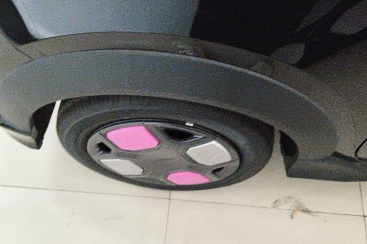 吉利银河 2025款 210km 熊猫卡丁车身外观6008