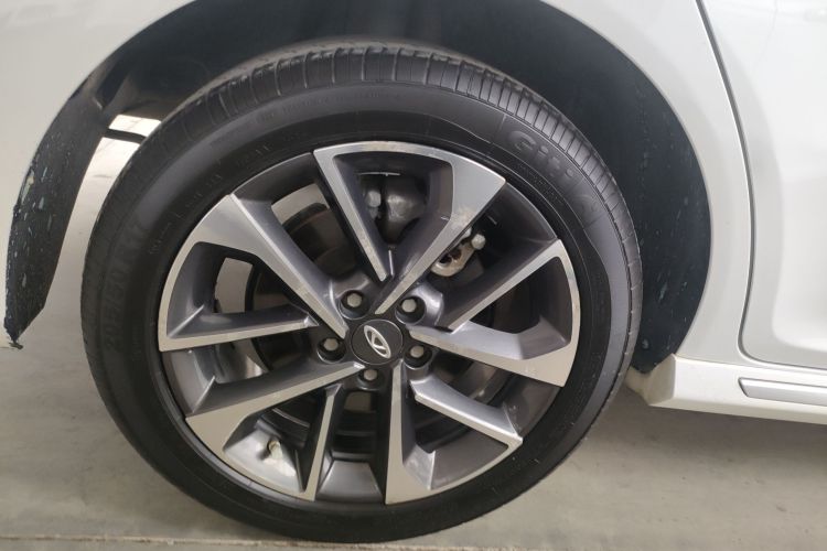 奇瑞 艾瑞泽GX 2018款 1.5T CVT型色版 国V车身外观6008