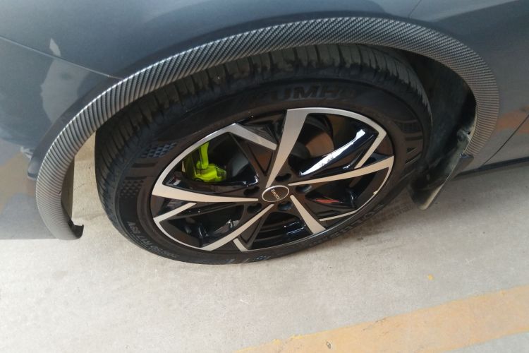 荣威i5 2024款 1.5L CVT尊荣版车身外观6001