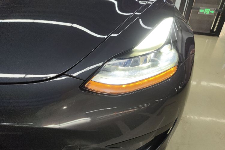 特斯拉 Model 3 2021款 标准续航后驱升级版局部细节36