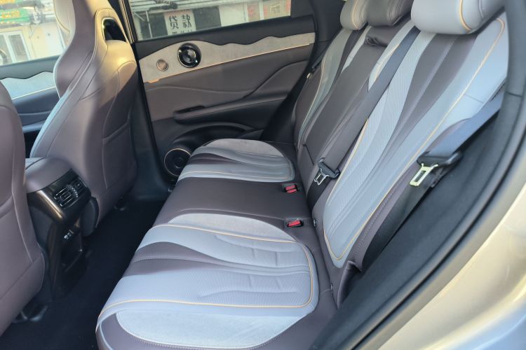 比亚迪 护卫舰07 2023款 DM-i 100KM 尊贵型中控内饰21