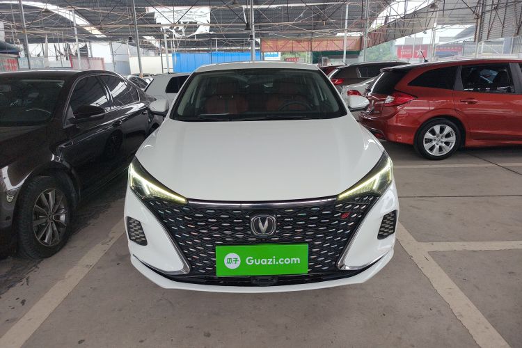 长安 逸动 2020款 PLUS 蓝鲸NE 1.4T GDI DCT旗舰型车身外观2