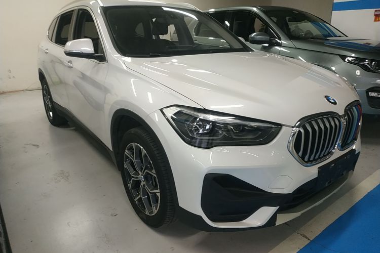 宝马X1 2022款 sDrive25Li 领先型车身外观6002