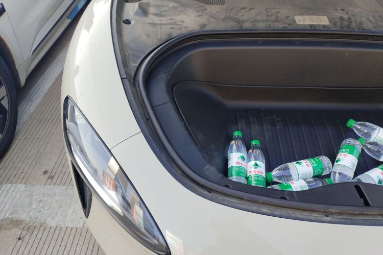 小米汽车 小米SU7 2024款 后驱超长续航高阶智驾Pro版局部细节9006