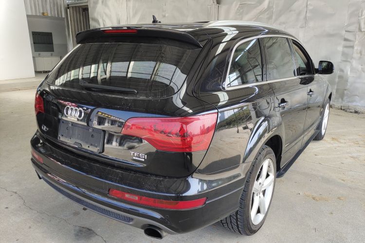 奥迪Q7 2015款 35 TFSI 进取型车身外观6005