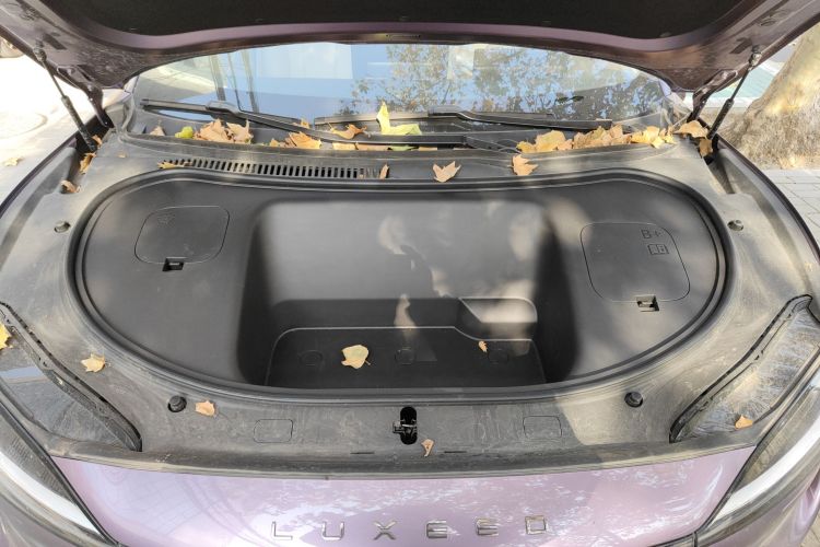 鸿蒙智行 智界R7 2024款 纯电 736km UItra机舱底盘24