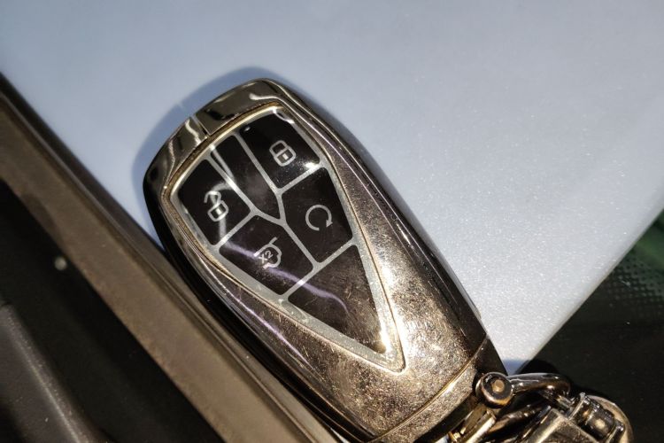 长安 逸动 2024款 PLUS 蓝鲸NE 1.4T GDI DCT高能版中控内饰7001