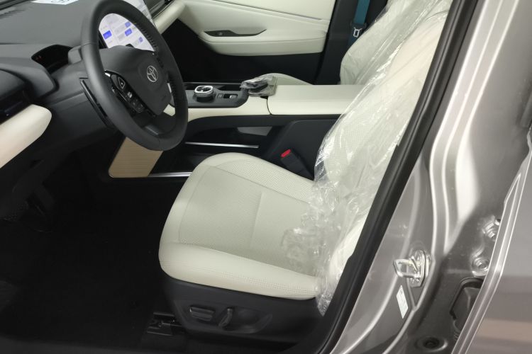 丰田bZ5 2025款 550 PRO智行版中控内饰19