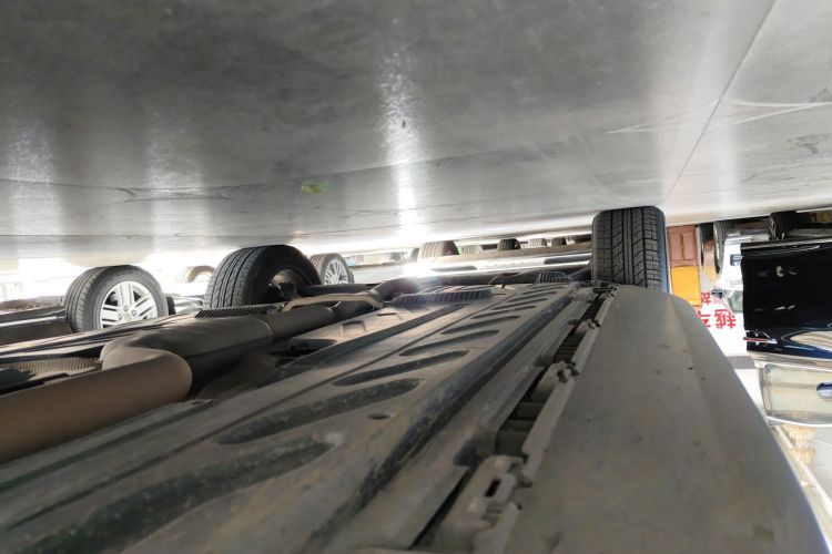 奔驰GLC 2019款 GLC 260 L 4MATIC 豪华型局部细节9001