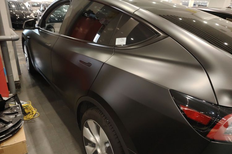 特斯拉 Model Y 2022款 后轮驱动版车身外观4