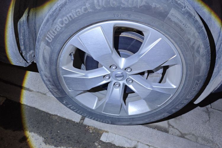 沃尔沃XC40 2022款 T4 四驱智行时尚版车身外观10