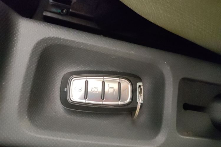 吉利银河 2023款 熊猫mini 200km 耐力熊中控内饰11