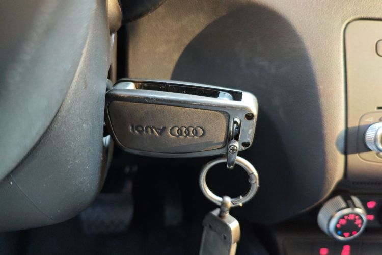 奥迪A1 2014款 30 TFSI Sportback舒适型中控内饰11