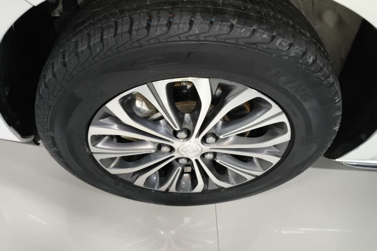 别克GL8 2023款 陆上公务舱 652T 豪华型车身外观6007