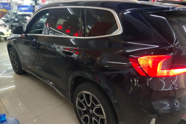 宝马X1 2023款 sDrive25Li X设计套装车身外观4