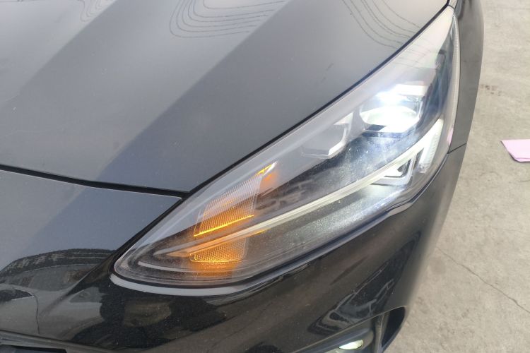 福特 福克斯 2021款 两厢 EcoBoost 180 自动ST Line局部细节36