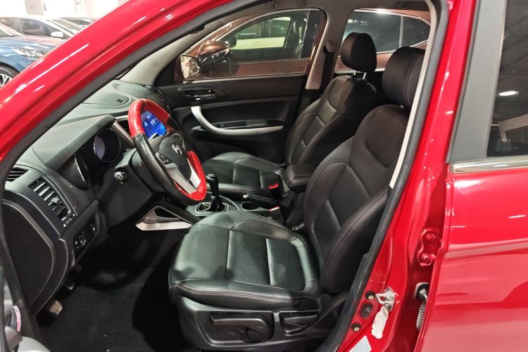 长安CS35 2016款 1.6L 手动豪华型 国V中控内饰19