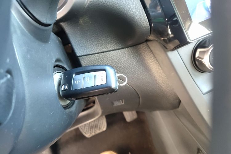 日产 轩逸 2024款 经典 1.6XE CVT舒适版中控内饰11