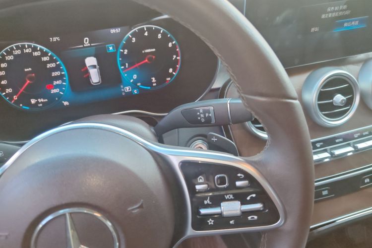 奔驰GLC 2020款 GLC 260 L 4MATIC 豪华型局部细节18