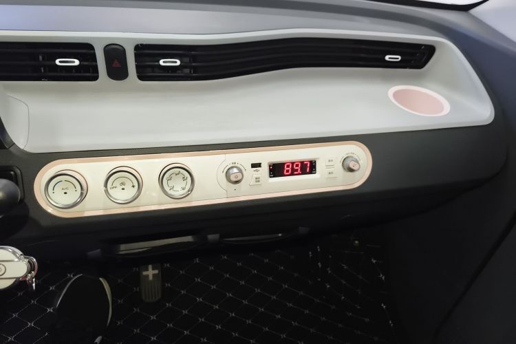 五菱汽车 宏光MINIEV 2022款 马卡龙时尚款 磷酸铁锂局部细节16