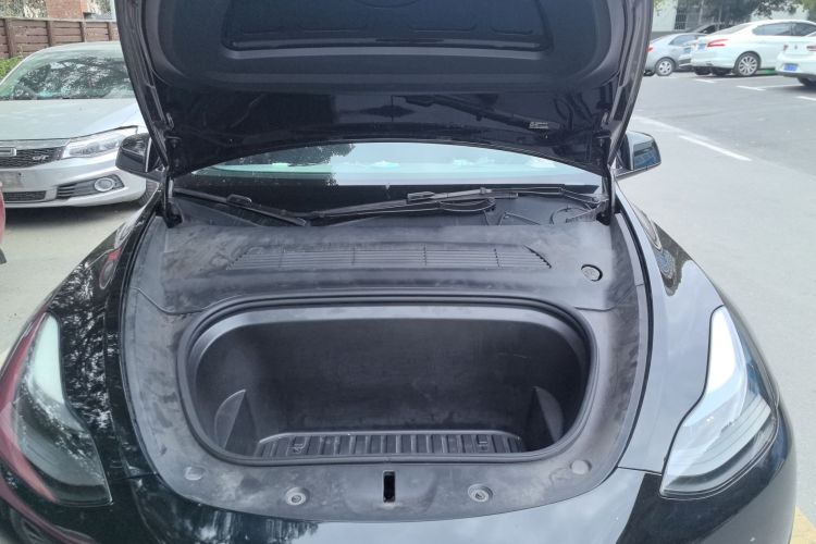 特斯拉 Model Y 2021款 长续航全轮驱动版机舱底盘24