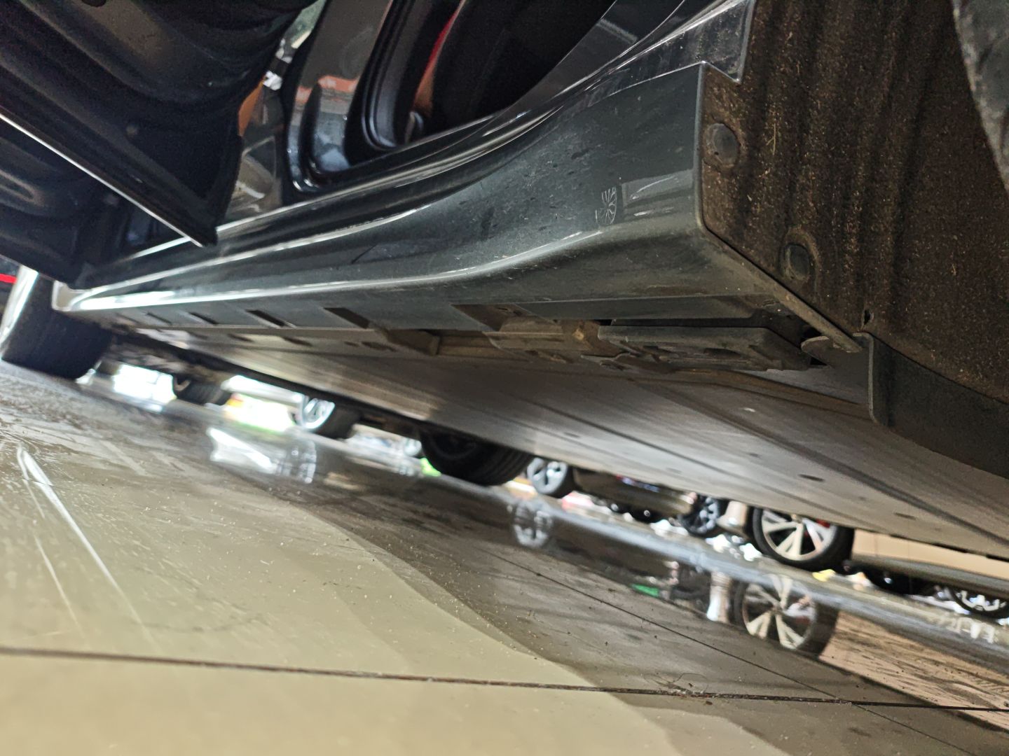 极氪001 2022款 长续航双电机 WE版