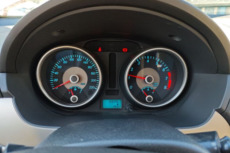 别克 凯越 2013款 1.5L 手动经典型中控内饰14