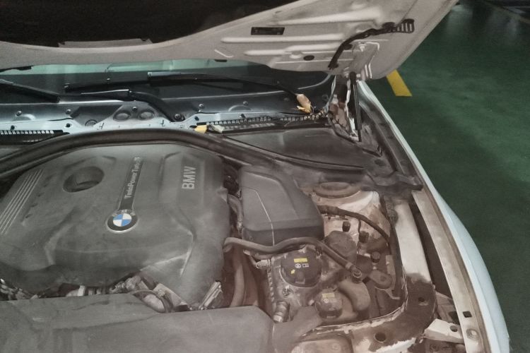 宝马3系 2018款 320Li 领先型M运动套装局部细节9007