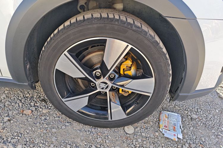 斯柯达 明锐 2019款 旅行车 TSI280 DSG豪华版 国VI车身外观10