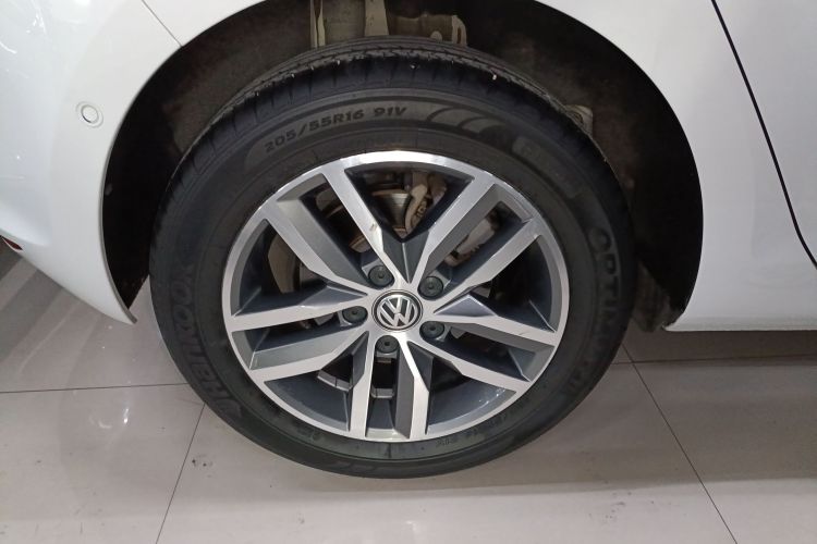 大众 高尔夫 2017款 230TSI 自动豪华百万辆纪念版车身外观6003