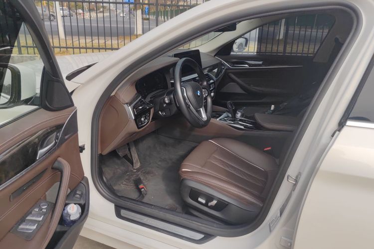 宝马5系 2021款 改款 530Li 领先型 豪华套装中控内饰7003