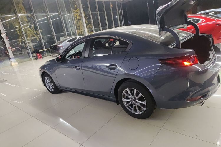 马自达3 昂克赛拉 2023款 2.0L 自动质擎版车身外观4