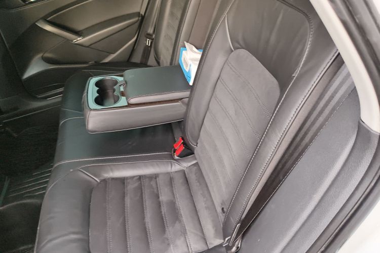 大众 帕萨特 2014款 1.8TSI DSG至尊版中控内饰21