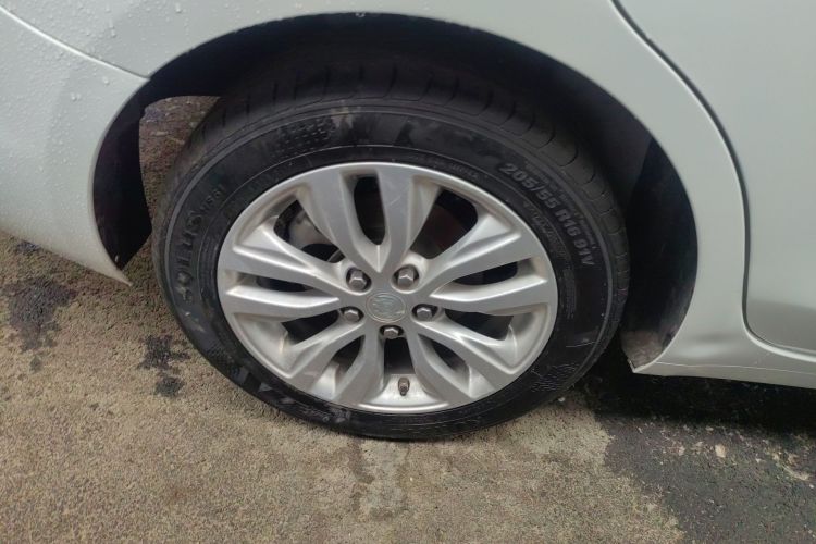 别克 英朗 2021款 改款 典范 1.5L 自动进取型车身外观56