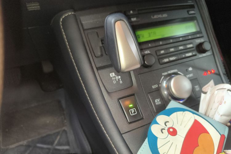 雷克萨斯CT 2017款 CT200h 精英版 单色 国VI中控内饰18