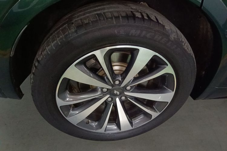 理想汽车 理想ONE 2021款 增程6座版车身外观6003