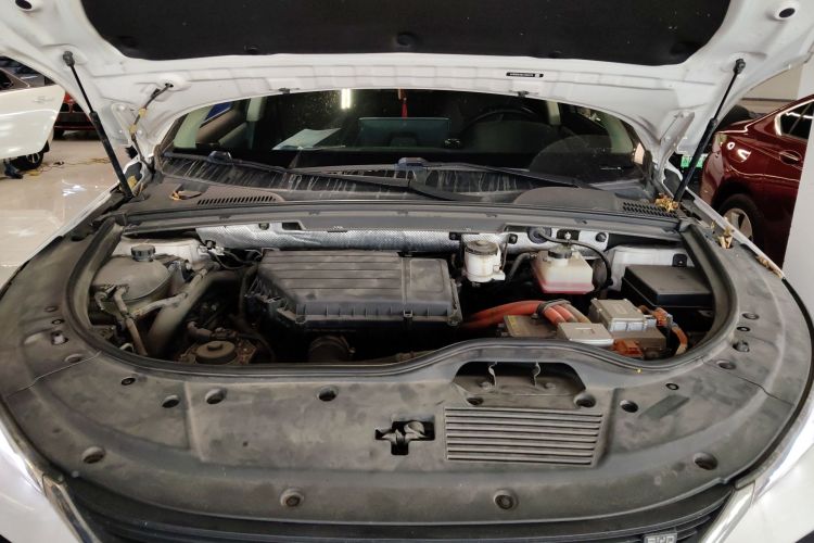 比亚迪 唐新能源 2018款 DM 2.0T 全时四驱智联创睿型 7座 国V局部细节24