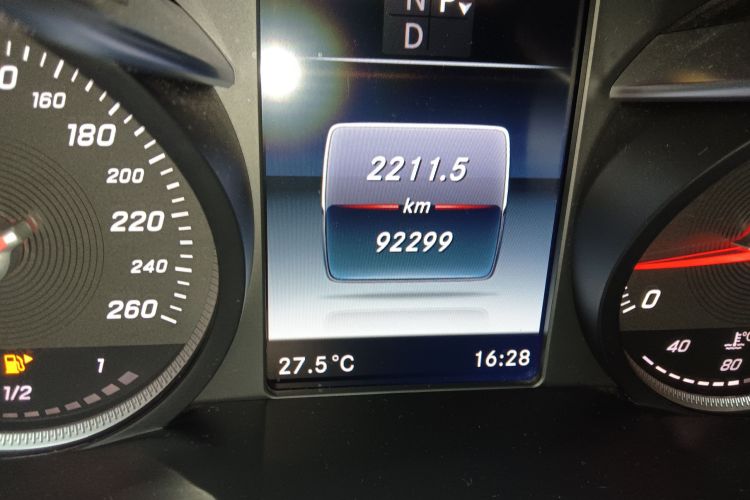 奔驰C级 2017款 改款 C 200 L 运动版中控内饰15