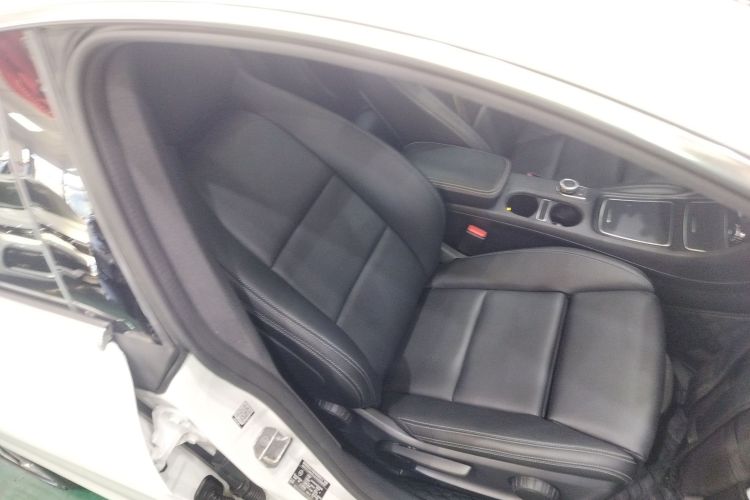 奔驰CLA 2019款 CLA 200 动感型局部细节41