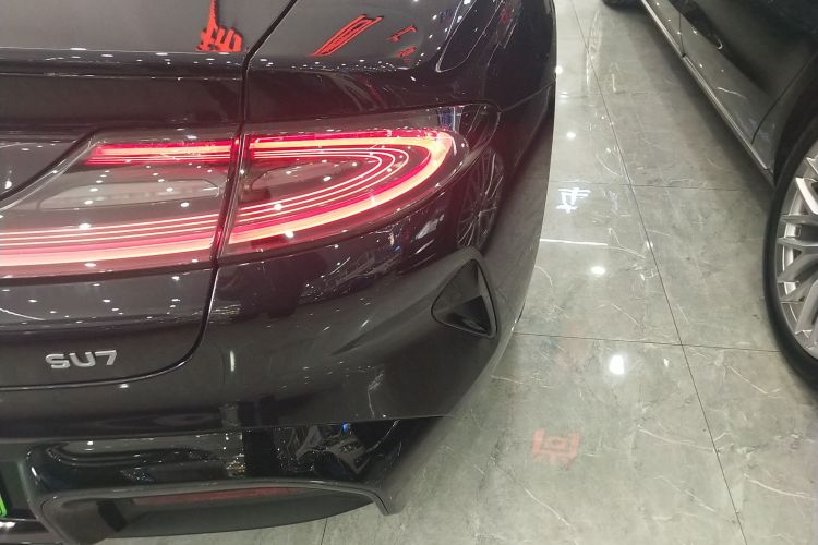 小米汽车 小米SU7 2024款 后驱标准创始版车身外观9