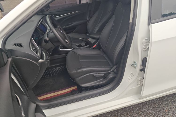 别克 英朗 2021款 改款 典范 1.5L 自动精英型局部细节19