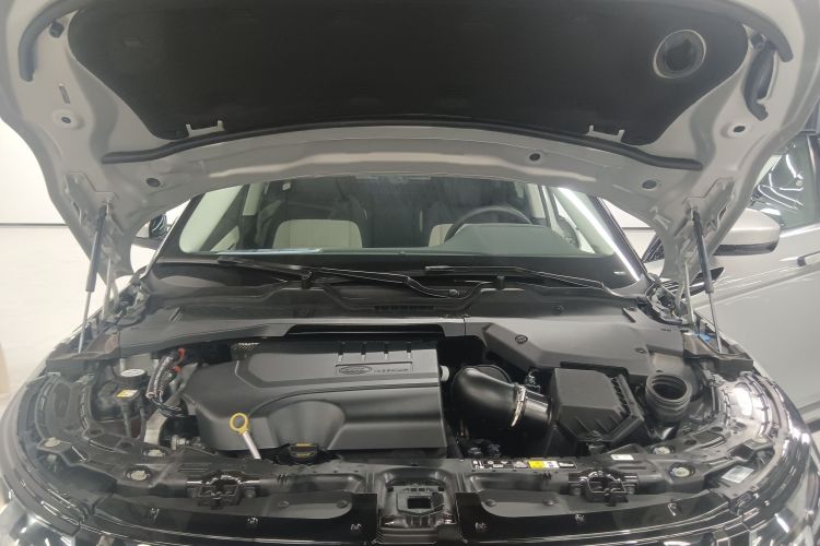 路虎 揽胜极光 2023款 极光L 249PS 豪华版机舱底盘24