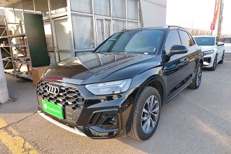 奥迪Q5L 2025款 45周年典藏版 40 TFSI 豪华动感型