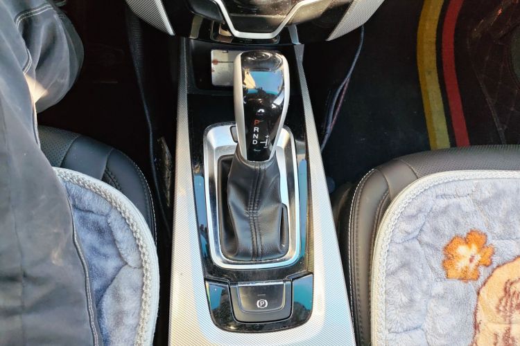 纳智捷 优6 SUV 2015款 1.8T 时尚型中控内饰18